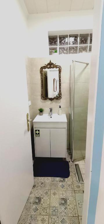 Home & Flower - Private Bedrooms Funchal Bagian luar foto