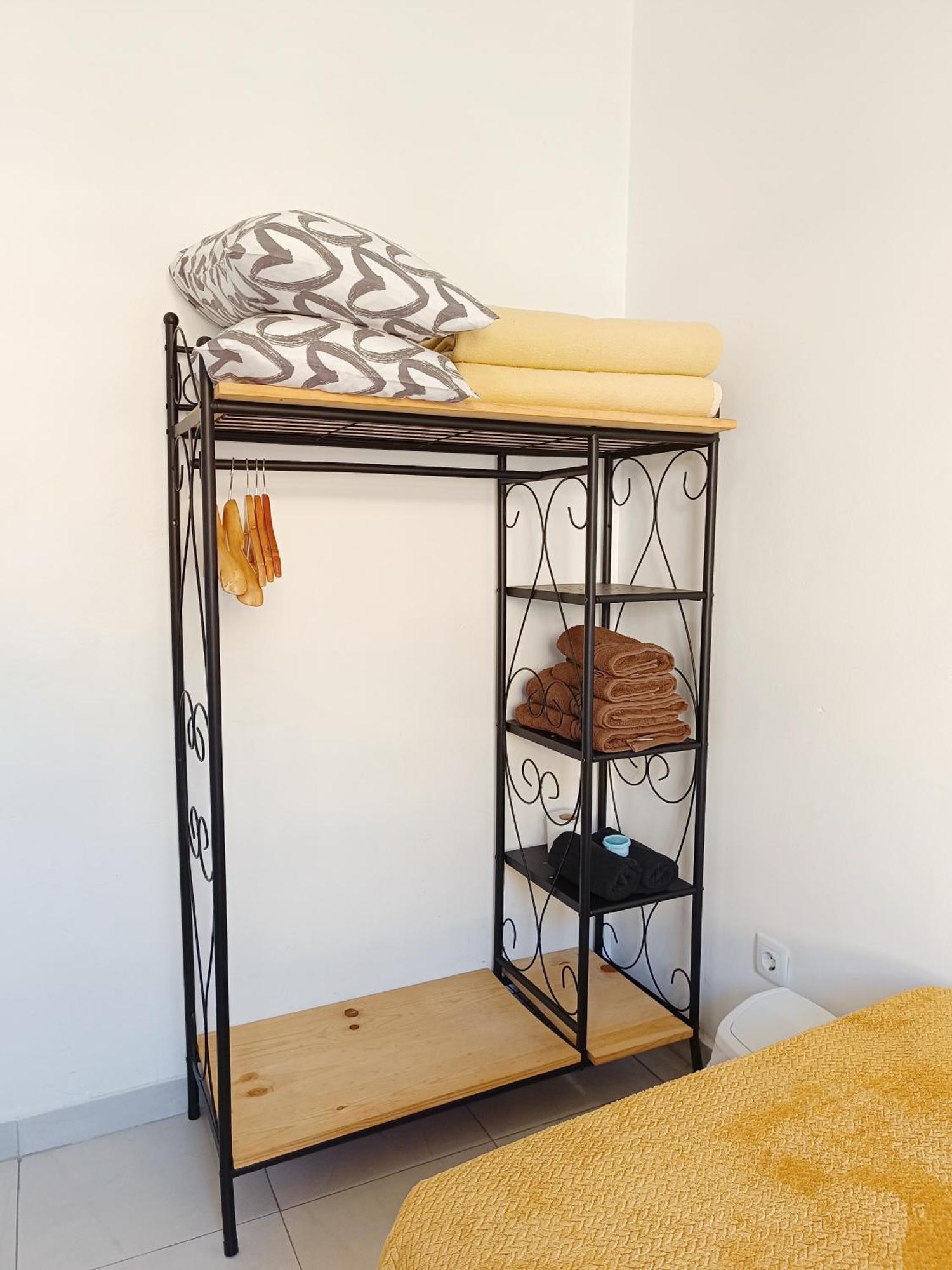 Home & Flower - Private Bedrooms Funchal Ruang foto