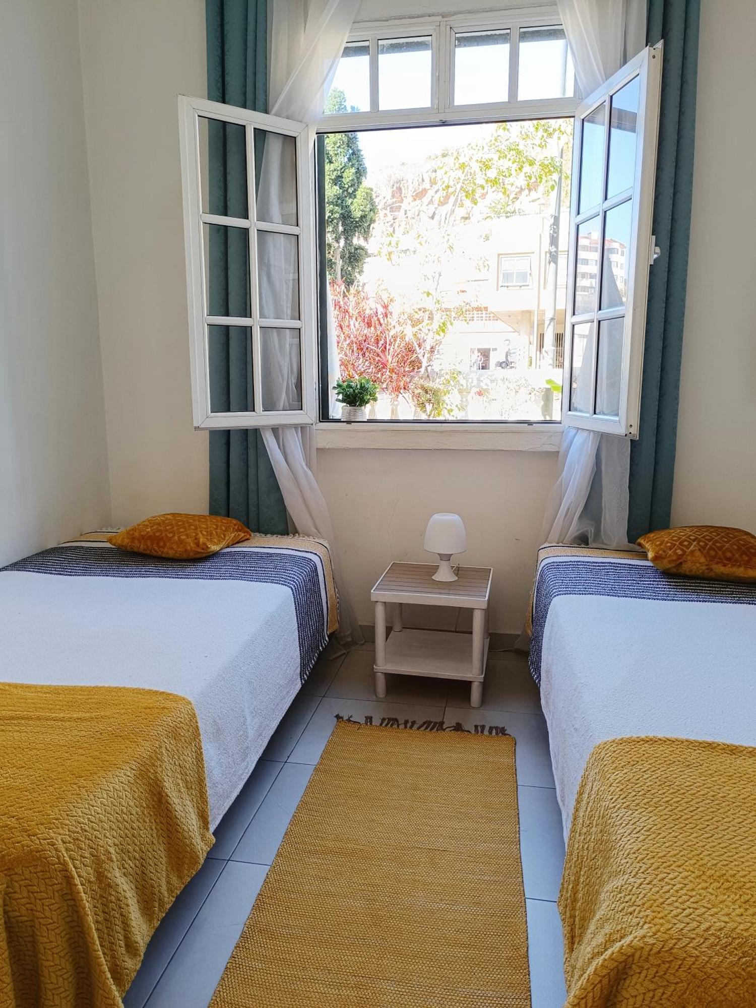 Home & Flower - Private Bedrooms Funchal Ruang foto